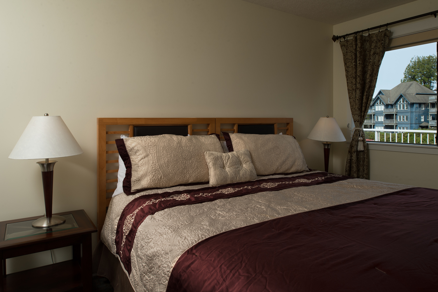 Bayshore Waterfront Inn - One Bedroom - #203